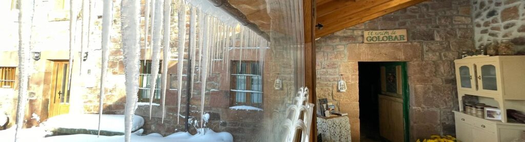 "Descubre la belleza de la nevada en Brañosera en la casa rural El Rincón de Golobar"