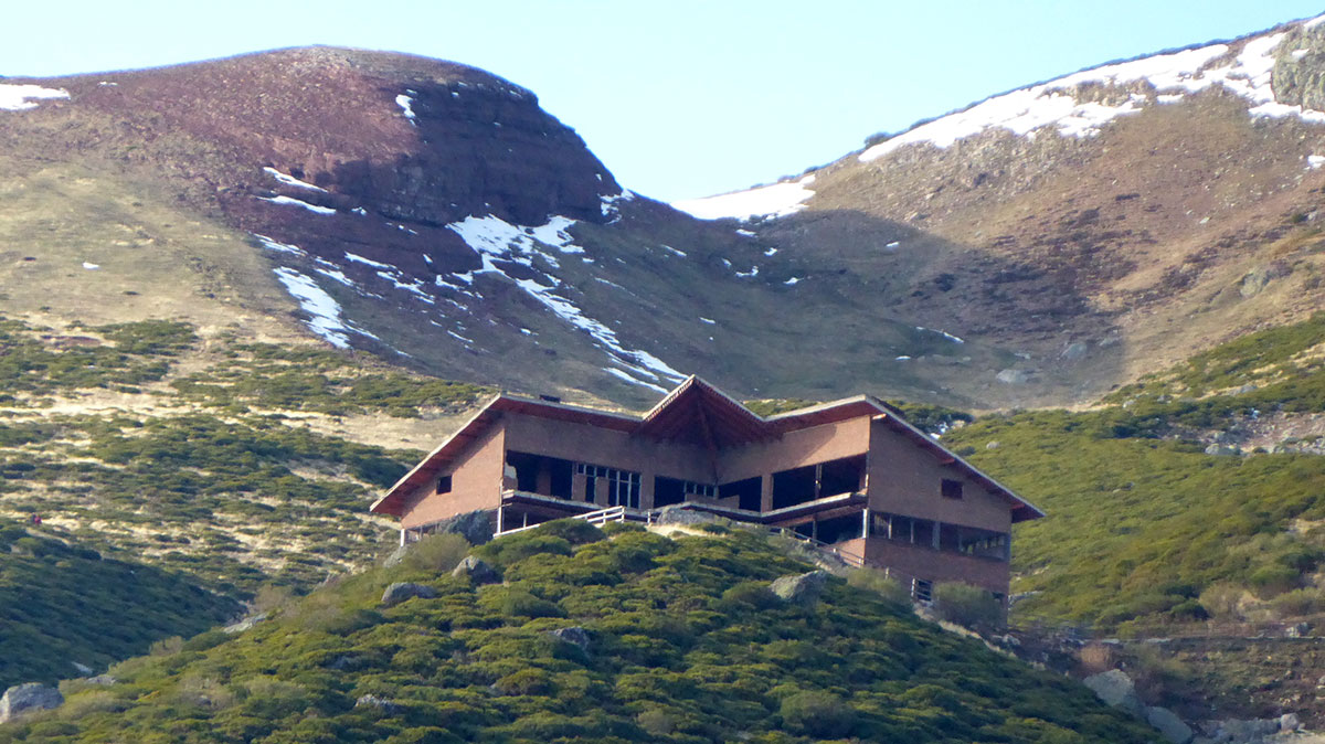 Imagen del paraje de Golobar con el antiguo parador